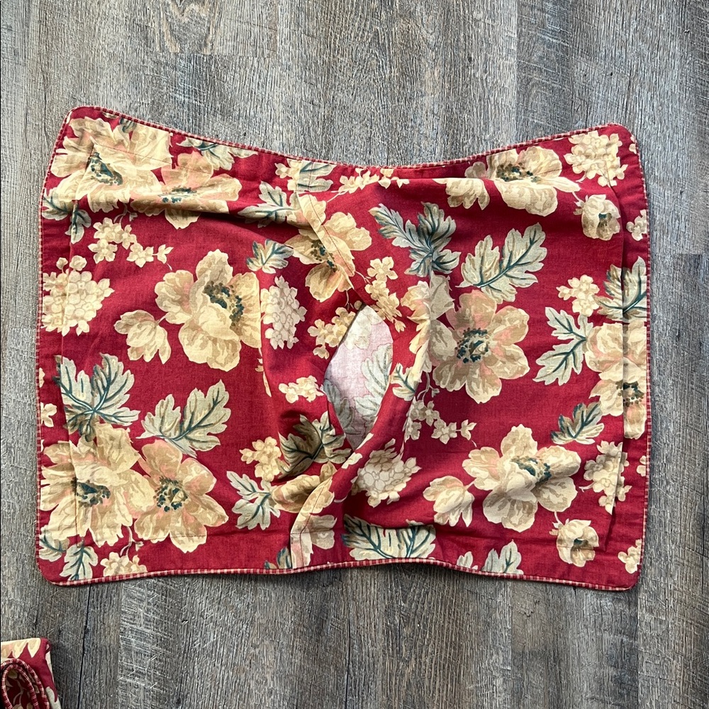 Ralph Lauren Chaps Pillow Shams (2) Elizabeth standard sham in a floral pattern - Picture 12 of 13